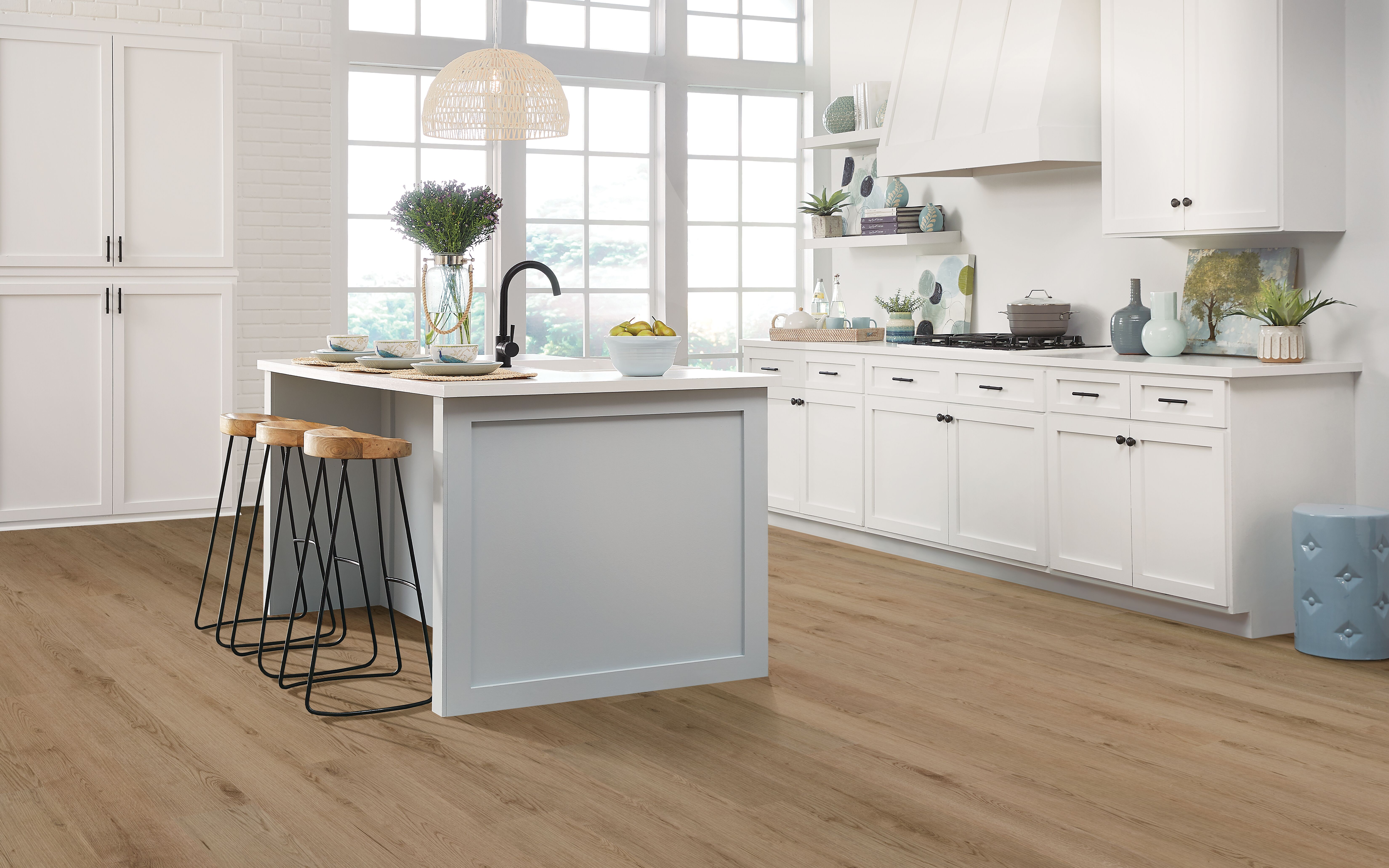 Daybreak Select Golden Hush Luxury Vinyl Plank 5RH7506