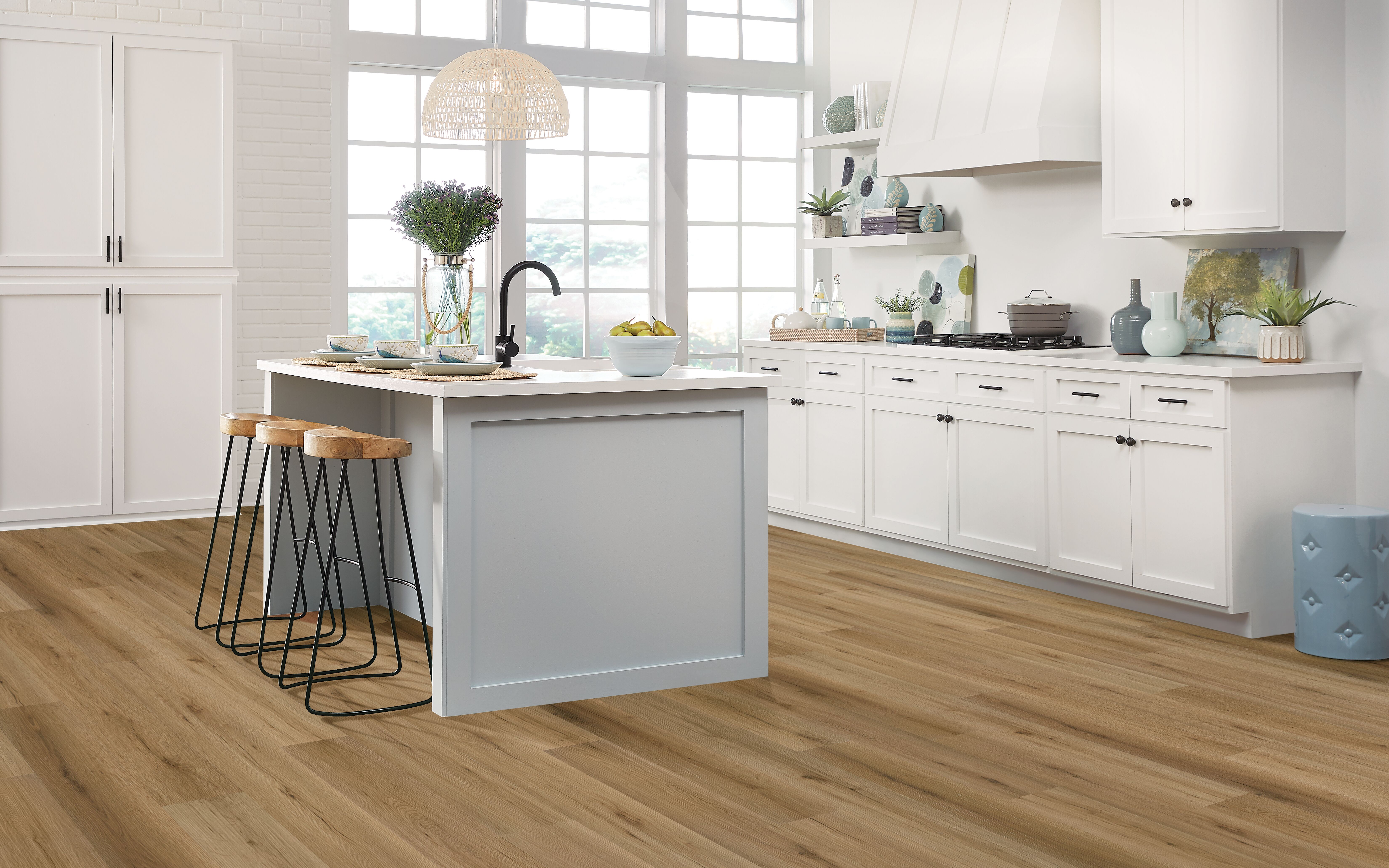 Daybreak Select Honey Crest Luxury Vinyl Plank 5RH7508
