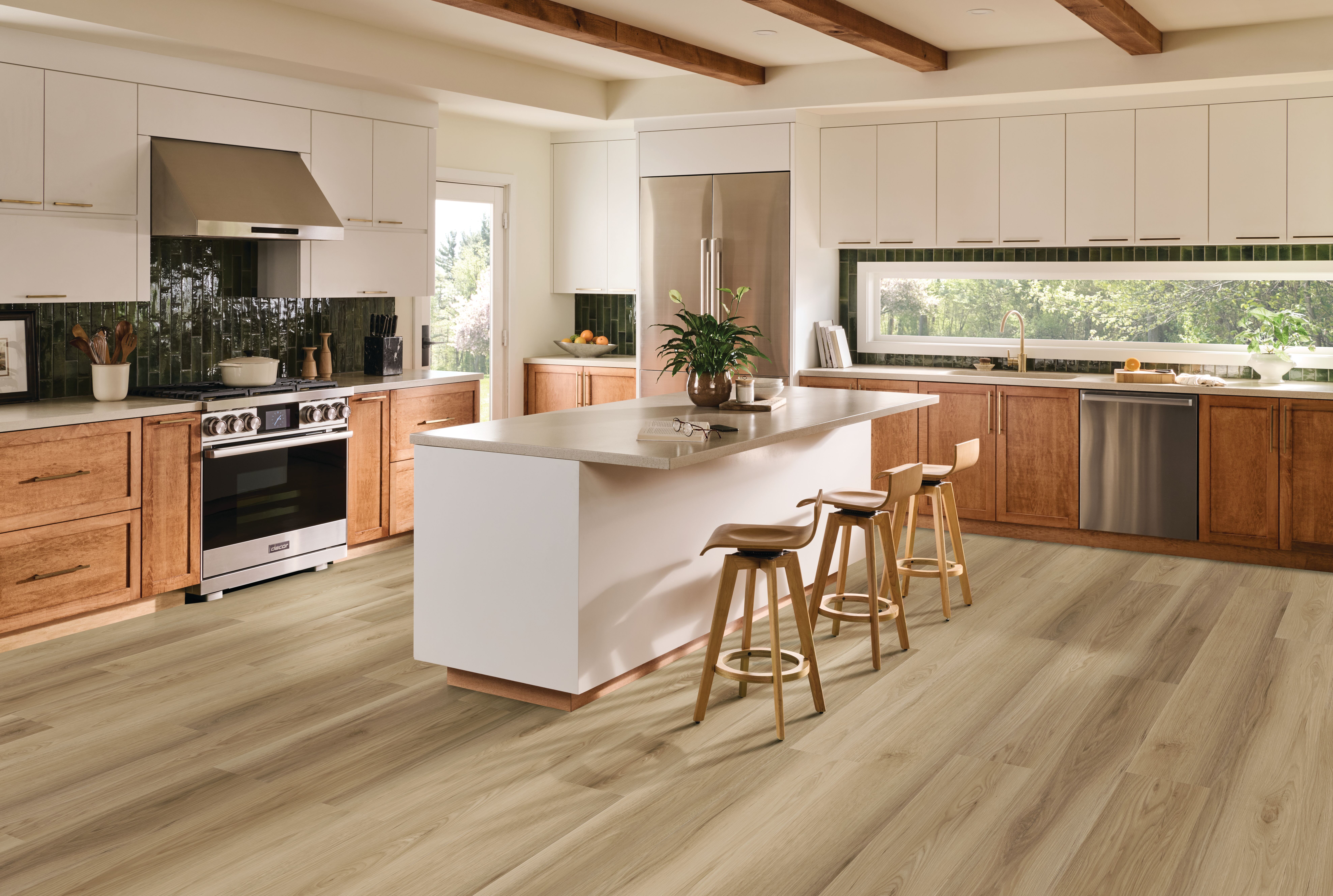 Daybreak Preferred Dawn's Ray Luxury Vinyl Plank 5RH9504