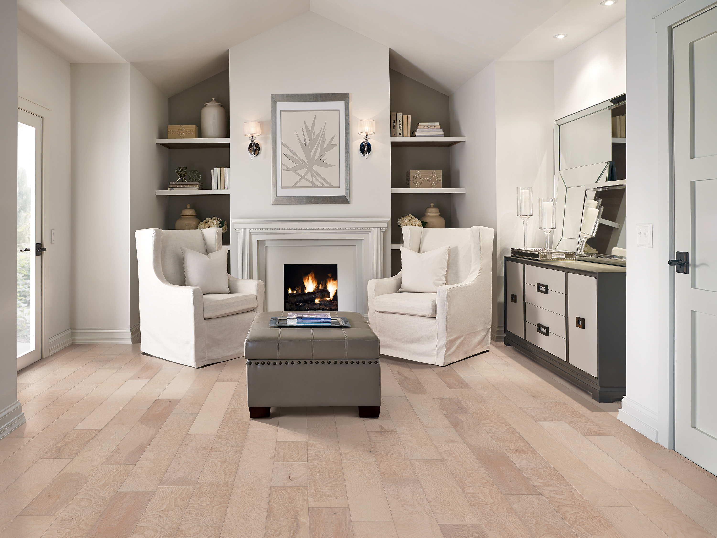 Hometown Elegance Faint Light Engineered Hardwood EBHE62L01WEE